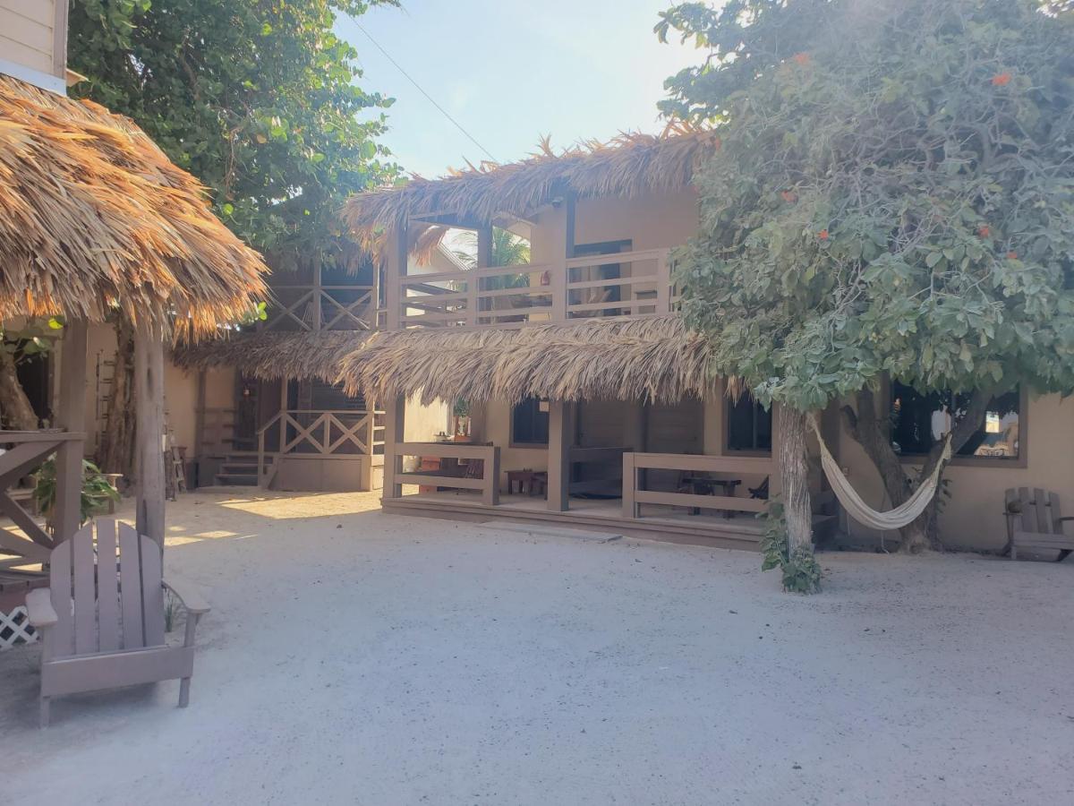 The Bounty Hotel Caye Caulker Exterior foto