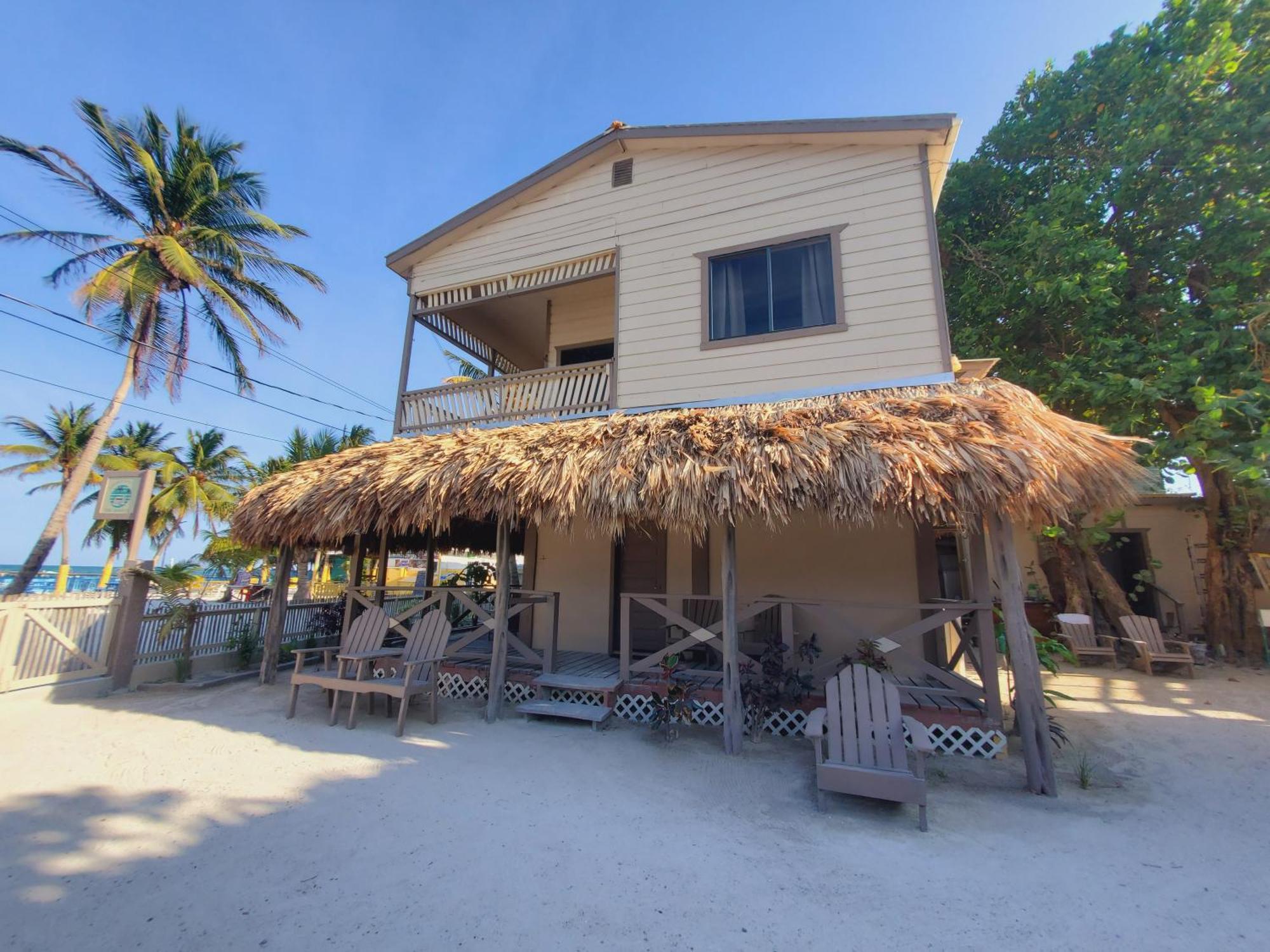 The Bounty Hotel Caye Caulker Exterior foto