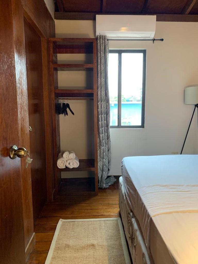 The Bounty Hotel Caye Caulker Cameră foto