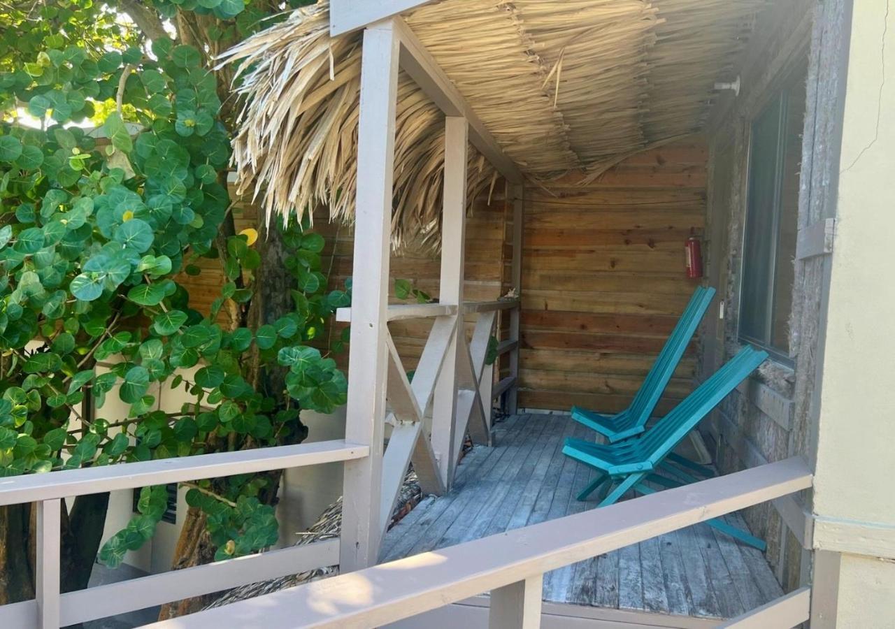 The Bounty Hotel Caye Caulker Exterior foto